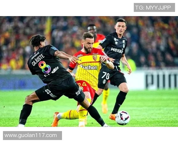 足球明星被挑衅引发赛场风波这场较量背后隐藏的较真与荣耀